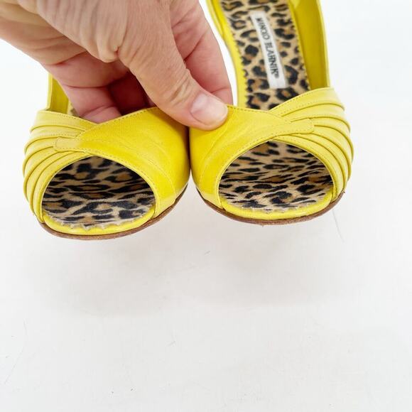 Manolo Blahnik Retro Yellow Risa Leather Peep Toe D'Orsay Heels size IT 37 - Picture 7 of 13